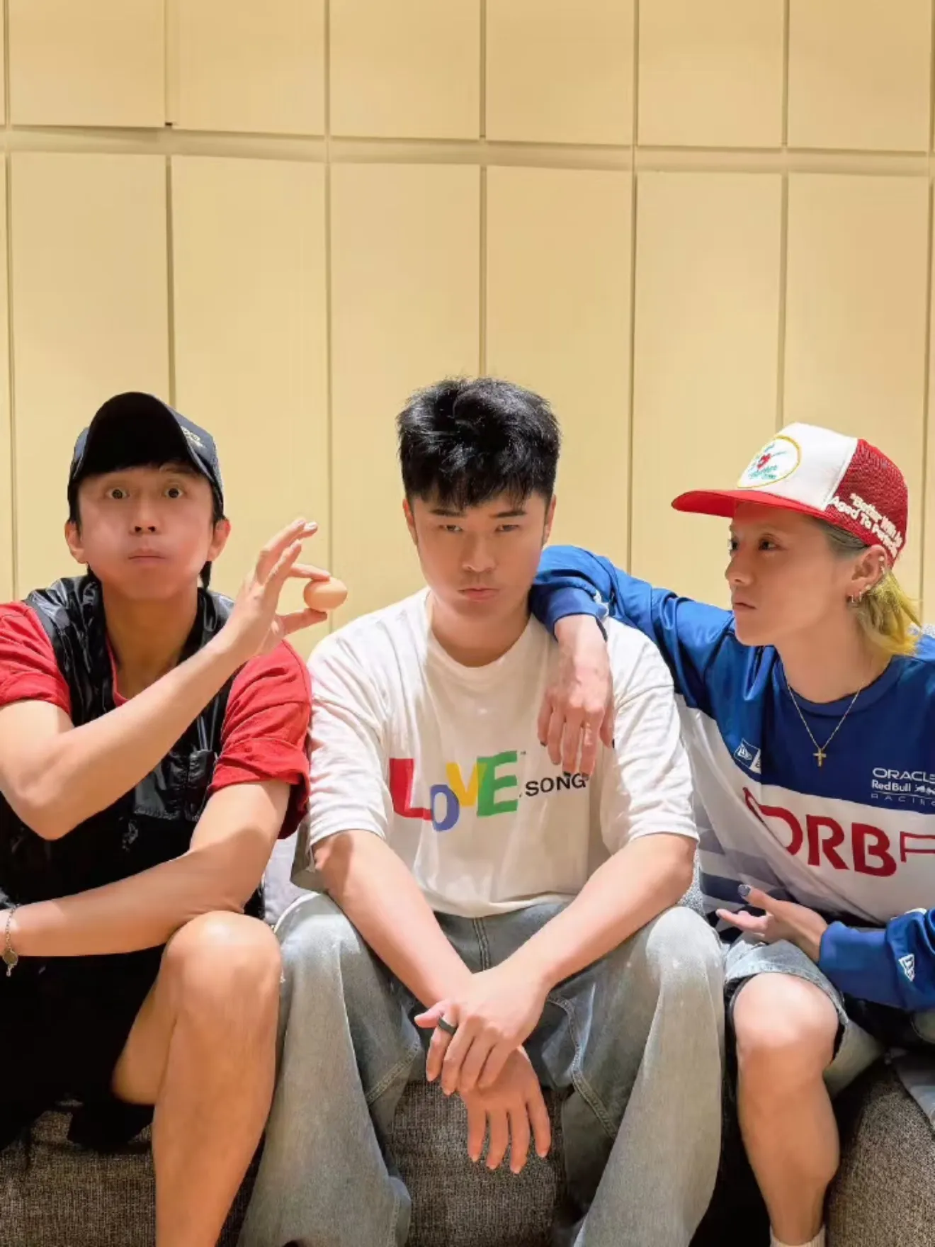 ❥8031#P116 Saint Mxxxxxx short-sleeved T-shirt, made of soft cotton fabric, comfortable and breathable. The words "LOVE SONG" are printed on the front. It has a full street feel and a loose fit. It is suitable for daily casual or street wear. Size: (S-M-L-XL) Color: Beige